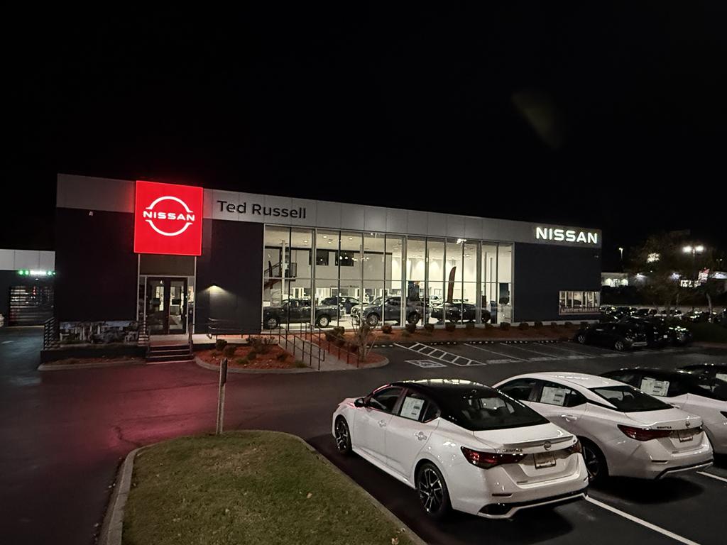 Dealership gallery photo 1